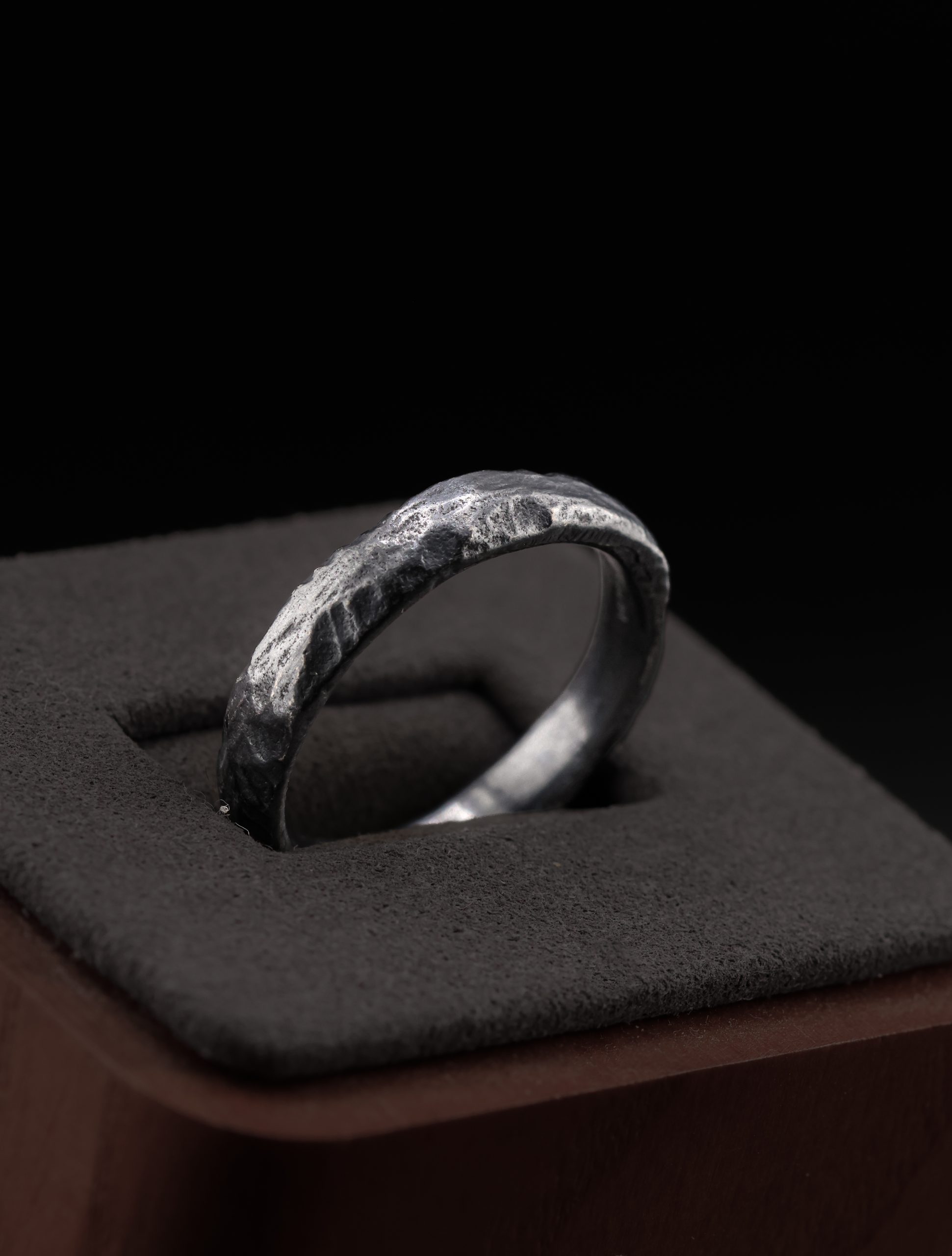 9E2A6414 Sterling Silver Riven Texture Wedding Ring - Image 2